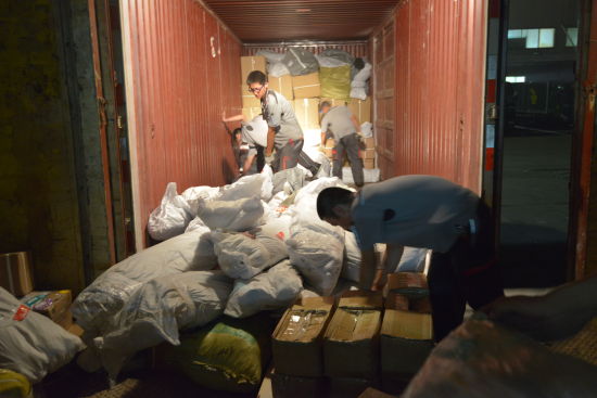 順豐-為提高空間利用率，貨物碼放得很整齊。