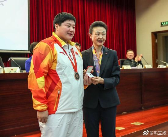 遲到11年的奧運(yùn)獎(jiǎng)牌 到底是怎么一回事？